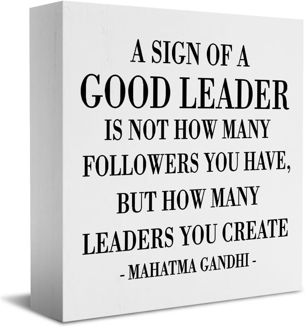 Inspirational A Sign of A Good Leader Desk Decor Wooden Box Sign Office Decor Rustic White Wood Block Plaque Box Sign for Leader Boss Mentor Home Office Desk Shelf Table Decoration Leadership Gift