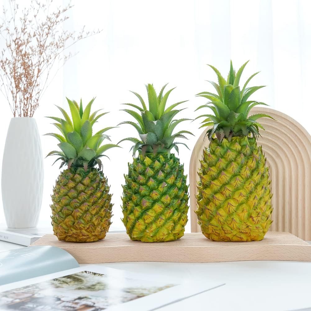QIRMIZI 2 Pack Artificial Pineapple -Simulated Fruit Decoration, Lifelike Fake Fruit Model, Perfect for Home Decor, Kitchen, Party & Photography Prop – Realistic & Eco-Friendly,Green Small