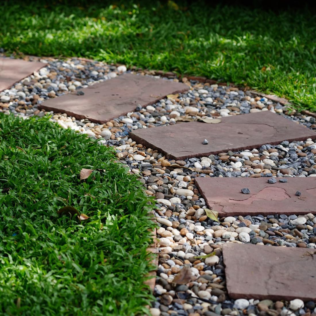 2lbs Natural River Rocks for Plants, 3/8" Aquarium Gravel Decorative Polished Mixed Pebbles for Fish Tank, Gardening, Flower Pots, Vase Fillers, Indoor Water Fountains, Landscaping