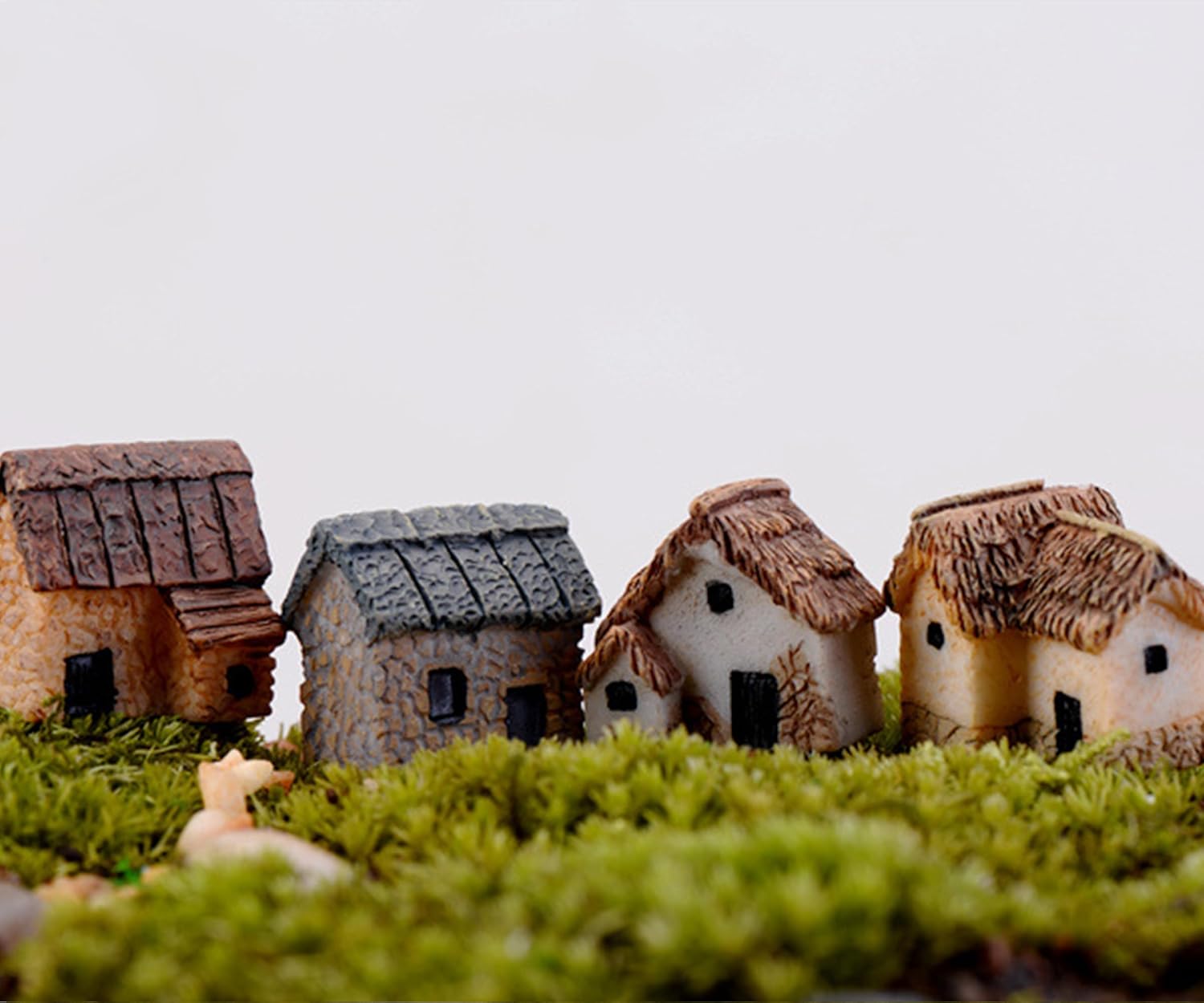 10PCS Mini House Miniature Resin House Figurines Small Village Cottage Fairy Garden Accessories Outdoor Micro Landscape Decor Mini Garden Lawn Terrariums Plant Pots Ornament
