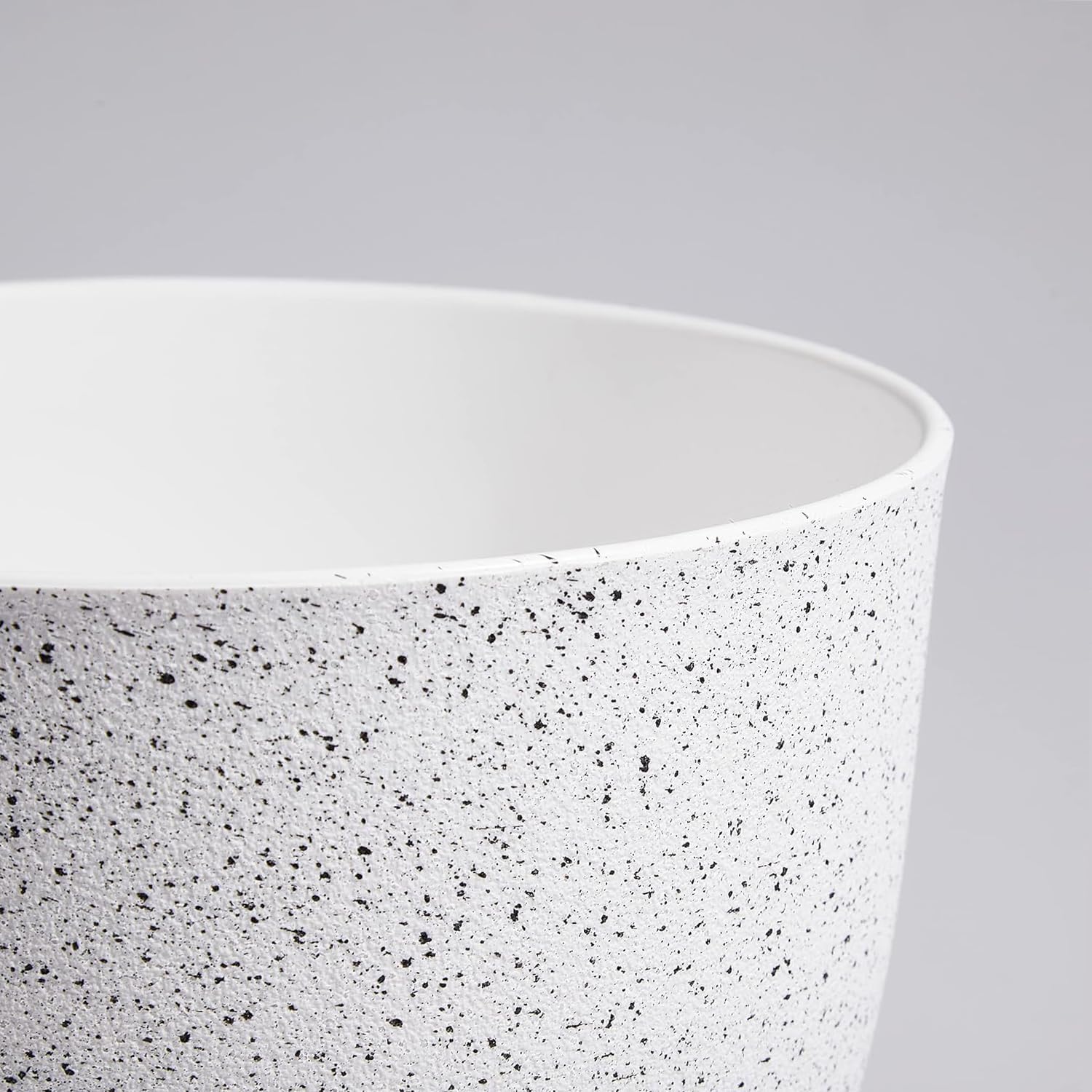 10/9/8 inch Medium Plant Pots, Set of 3 Modern Decorative Plastic Planters with Drainage Holes and Saucers for Garden House Plants, Flower Pots for Indoor Outdoor Plants, Speckled White