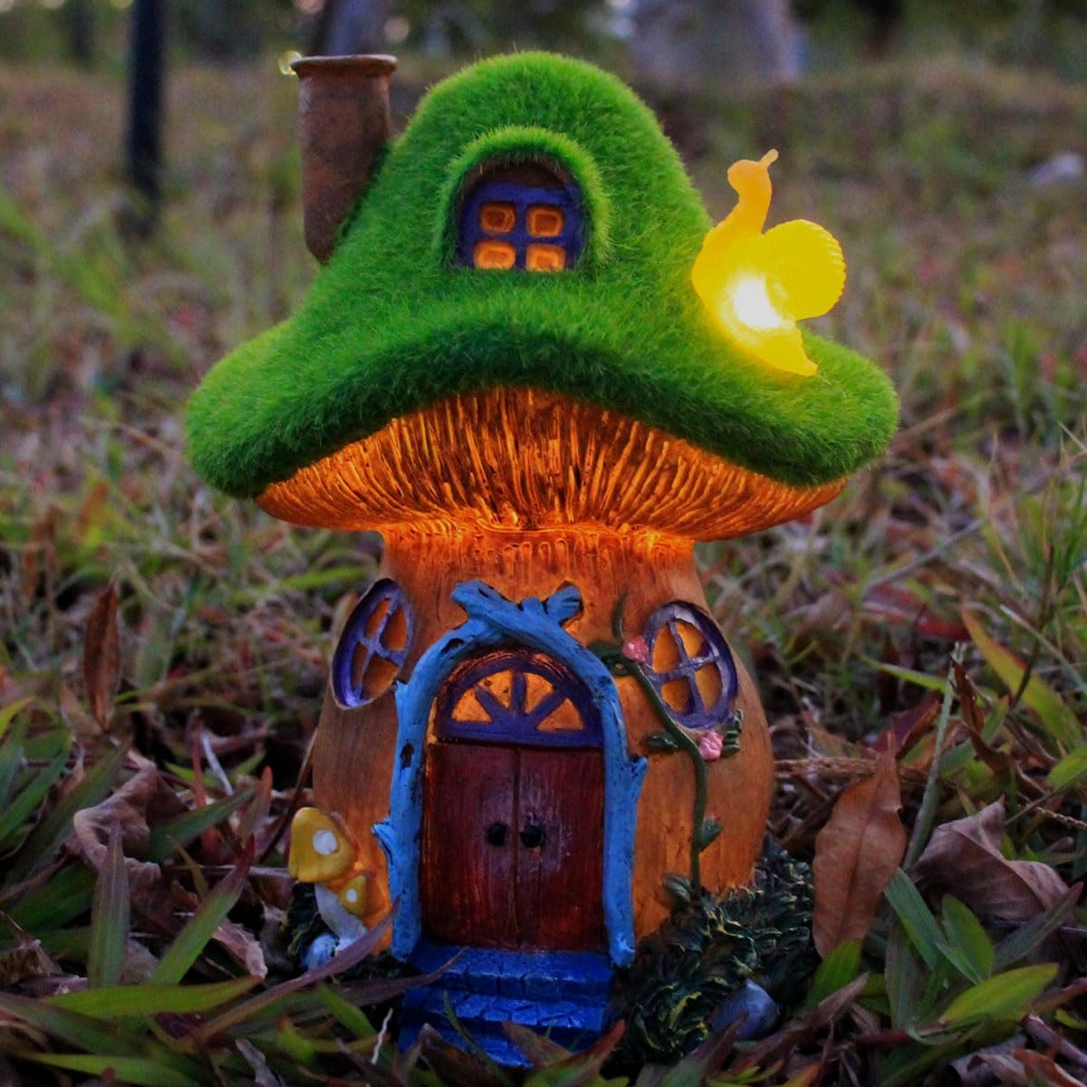 Mushroom Garden Statues,Outdoor Fairy House Figurine with Solar Powered Garden Light, Gifts for Women Mom Grandma Halloween Decor or Yard Decor (Resin)