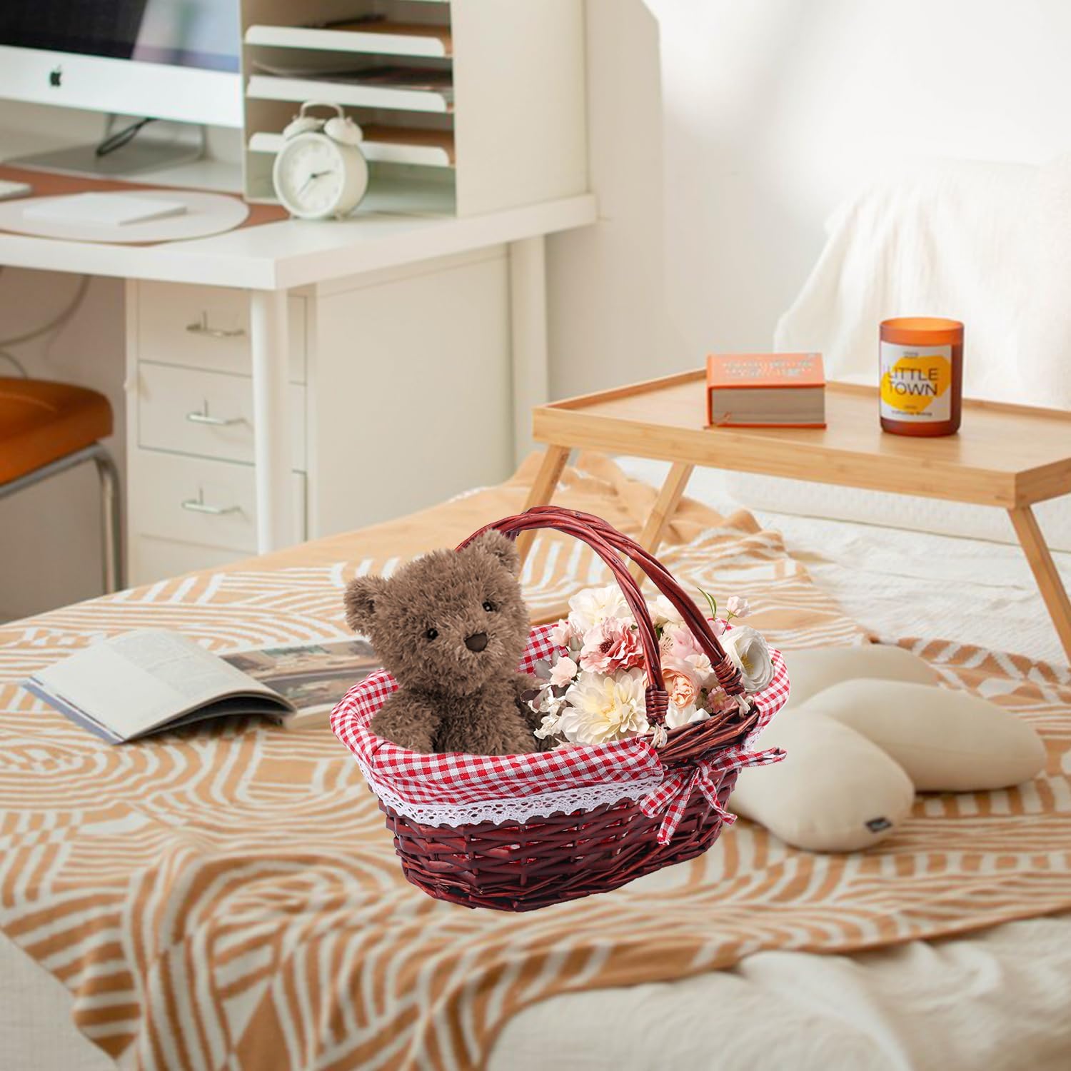 2 Pack 12.6 Inch Brown Wicker Basket with Checkered Lining, Oval Wicker Woven Basket with Handle, Willow Woven Picnic Baskets for Picnic, Camping, Party(Small)