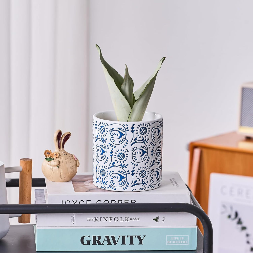 Ceramic Plant Pot for Indoor Plants, 4.7 Inch Blue & White Floral Porcelain Ceramic Decorative Flower Pot with Drainage Holes, Modern Planter for Home & Office Decor