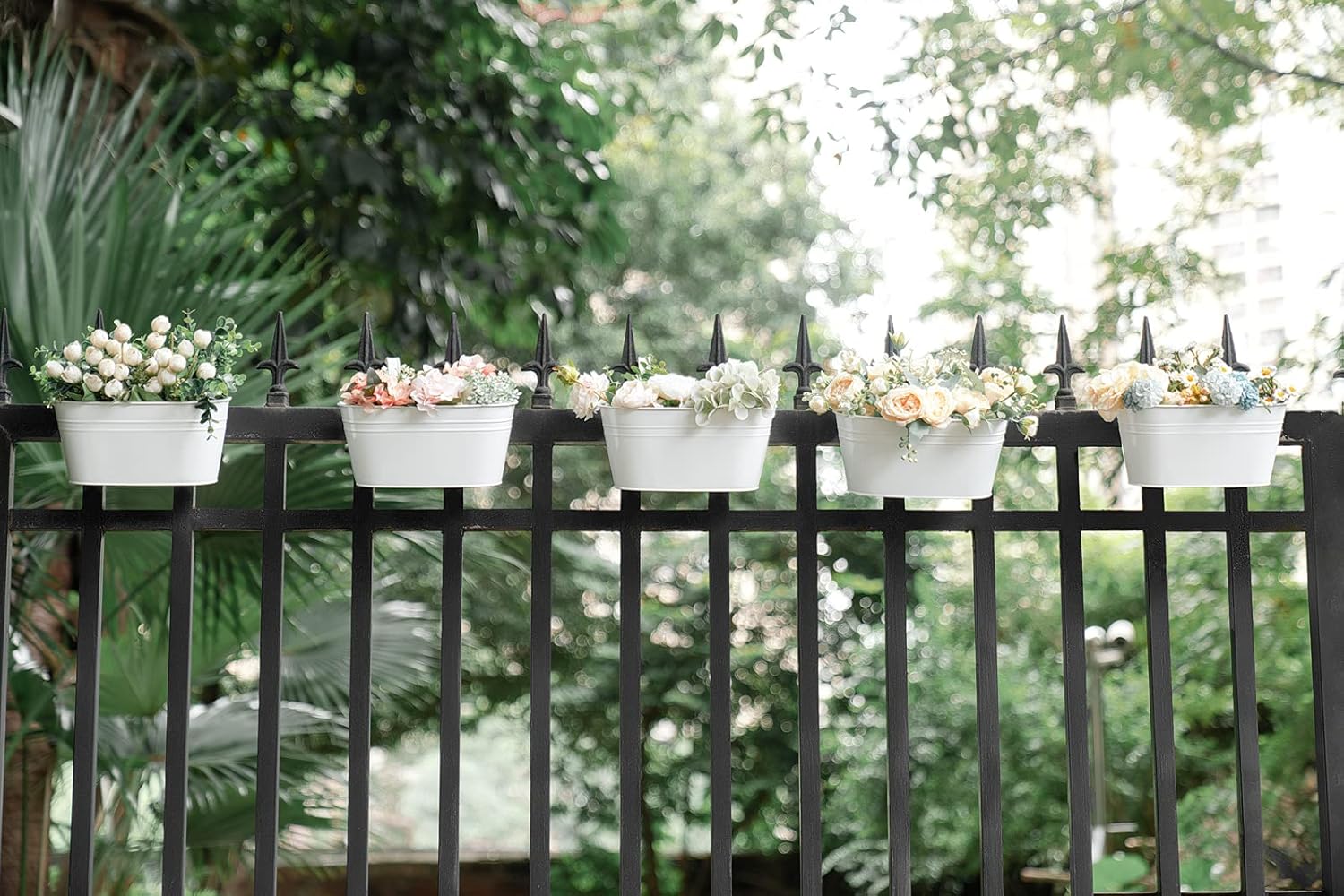 Dahey Metal Iron Hanging Flower Pots for Railing Fence Hanging Bucket Pots Countryside Style Window Flower Plant Holder with Detachable Hooks Home Decor,White,5 Pcs