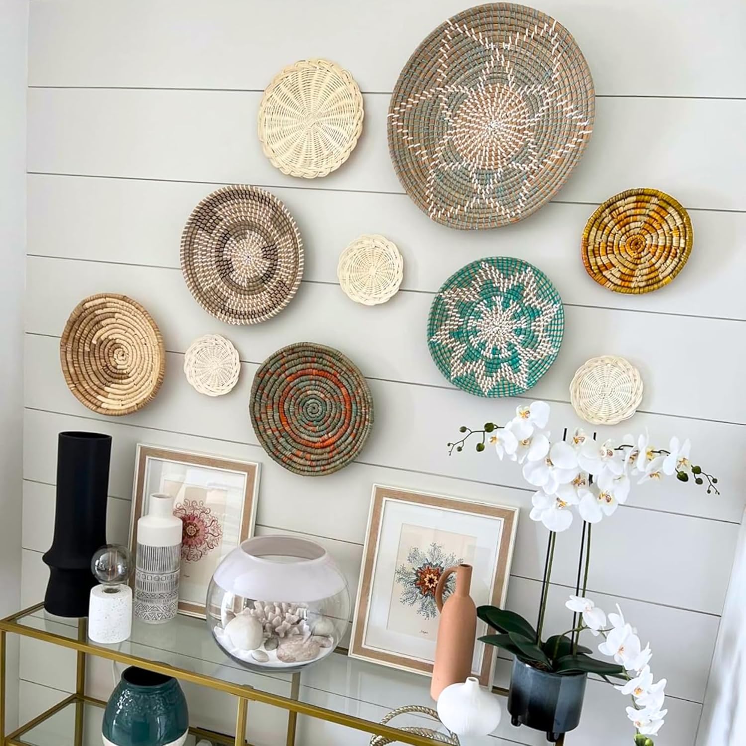 Wicker Basket Wall Decor – Boho Baskets For Wall Decoration with Loop Attached, Handwoven Wall Plates, Natural Woven Wall Art for Living Room Bedroom, Decorative Seagrass Wall Hanging Set of 10