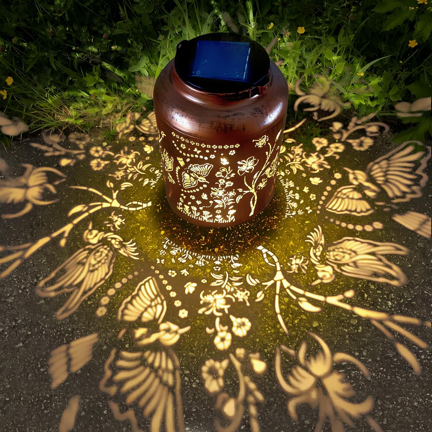 Solar Lantern Outdoor Waterproof Cardinal Style Garden Decoration, Solar Lamp Carved with Elegant Birds and Flowers, Suitable for Courtyards, Backyards, and Porches.