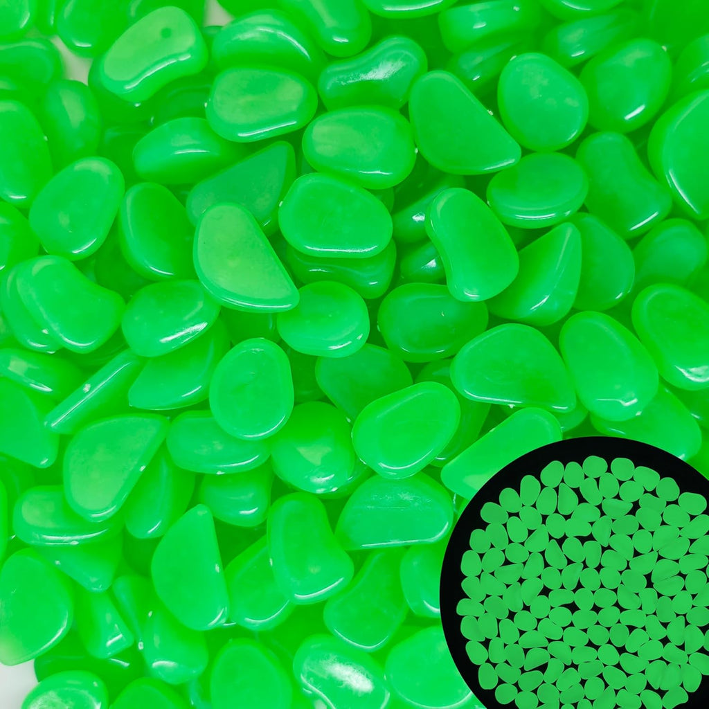 1.4LB 25-27mm Green Gardening Luminous Glow Stones Outdoor Decorations Luminous Stones Glow Stones Pebbles for Patio Landscaping Lawn Landscape Decor