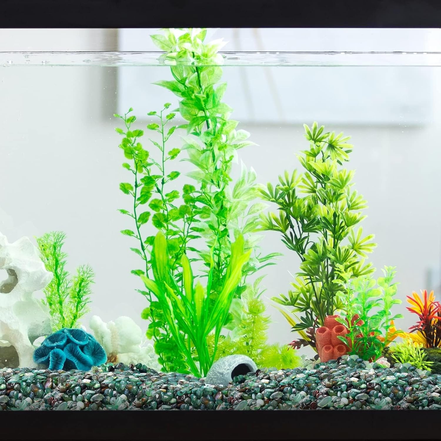 Halatool 8LB Green Agate Stones 0.35"- 0.6" Aquarium Gravel for Fish Tank Natural Landscaping Pebbles Decorative Polished Stones for Plants Home Decor DIY Handmade & Vase Filler