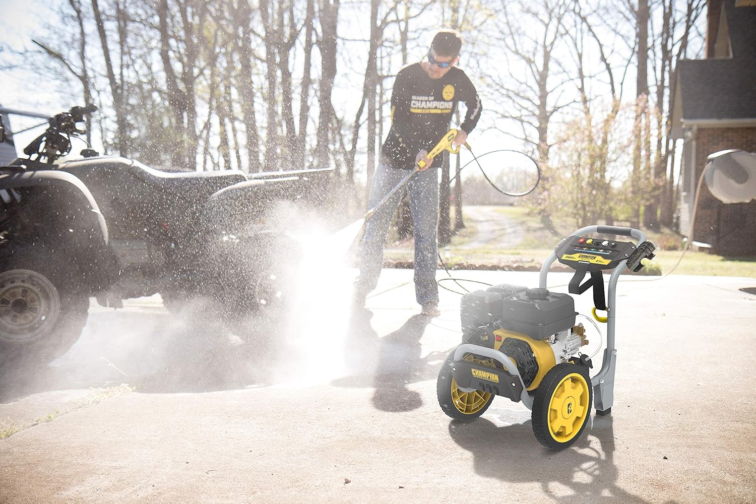Champion Power Equipment 2800-PSI 2.1-GPM Low Profile Gas Pressure Washer