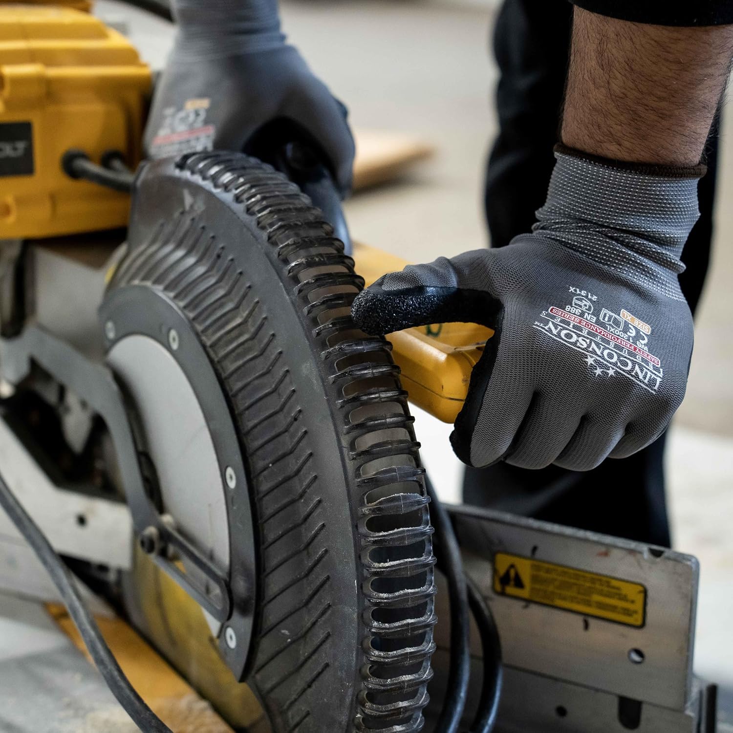 linconson 12 Pack Safety Performance Series Construction Mechanics Wrinkle Latex Work Gloves