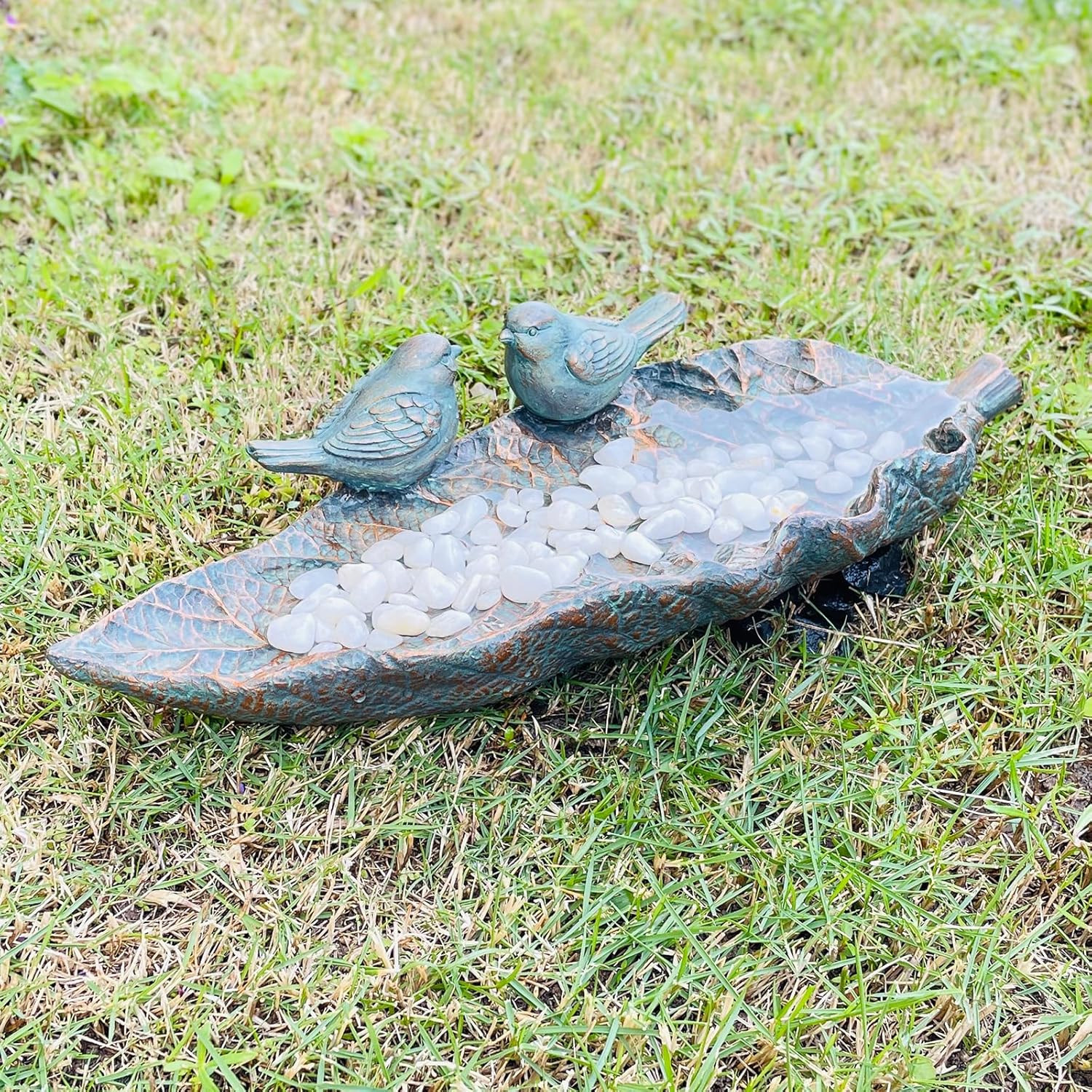 Outdoor Garden Bird Bath Sculpture, Polyresin on Leaf Bird Feeder, Garden Patio Deck Ground Gifts for The Family